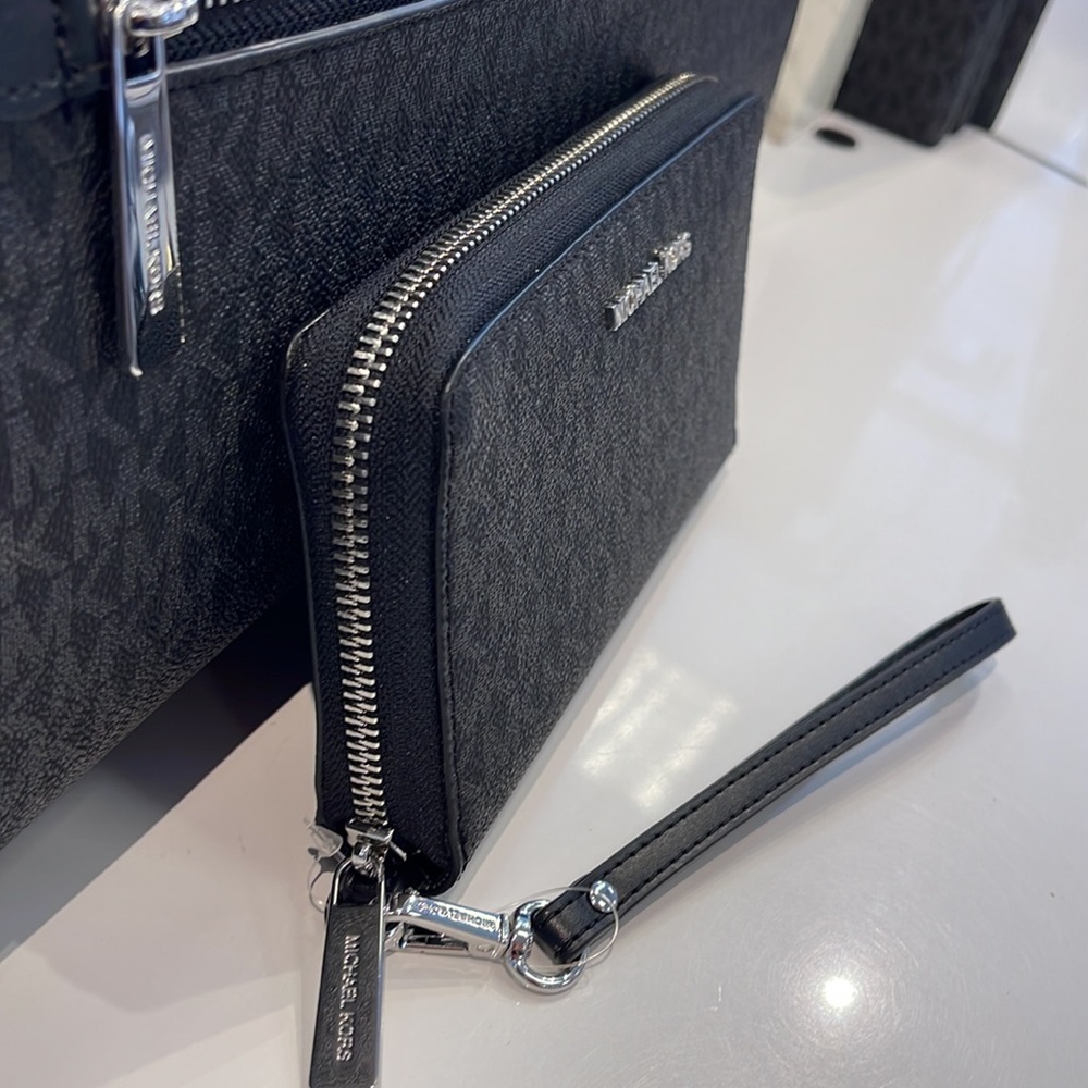 Michael Kors MK Signature Large Flat Multi-Function Phone Case Wallet Wristlet - Picture 7 of 16
